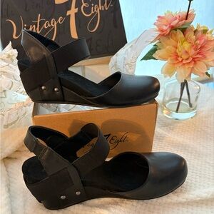 Women's Black Wedge Sandals